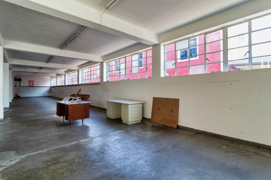 To Let  Bedroom Property for Rent in Woodstock Western Cape